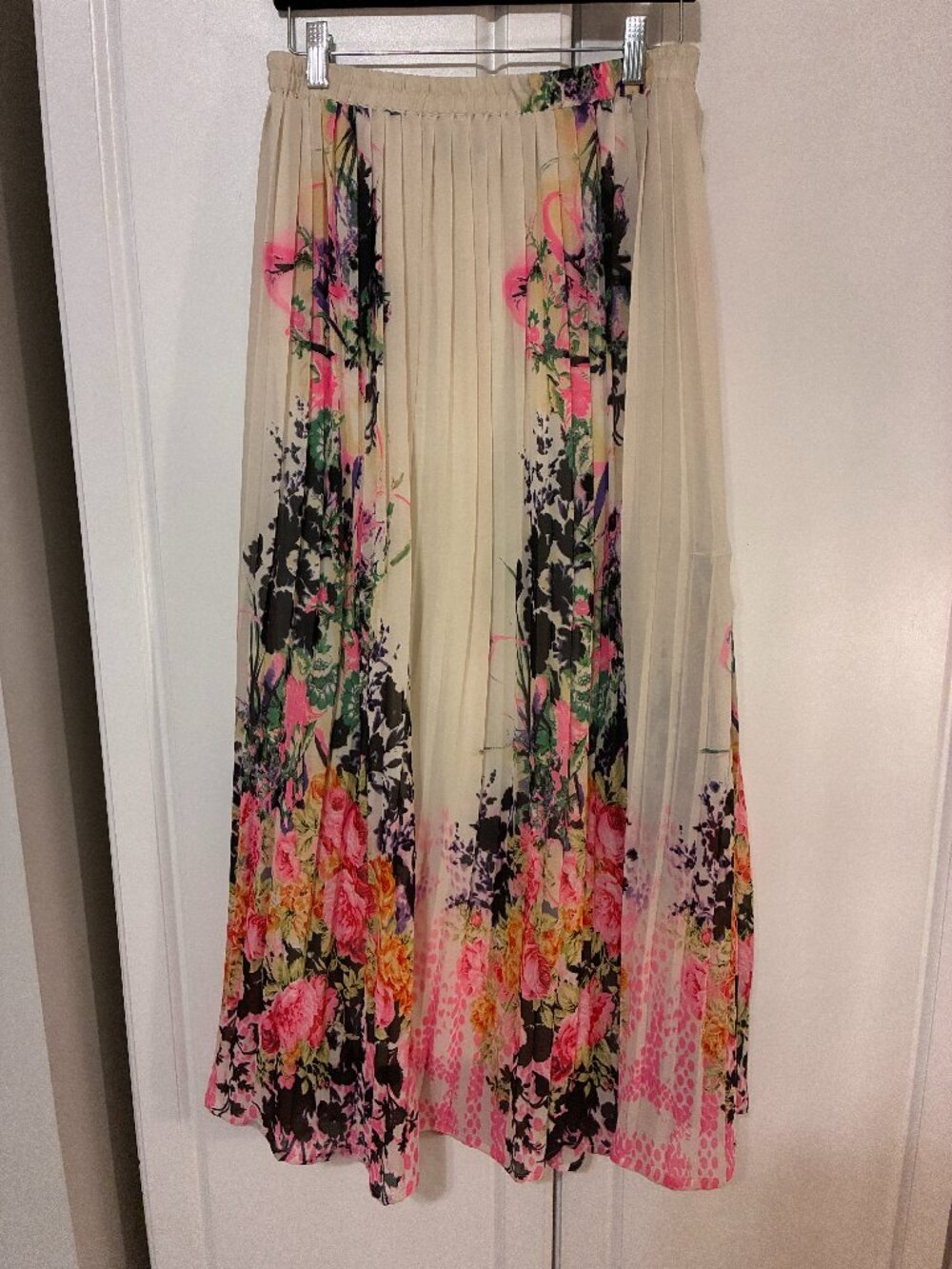 Mix Nouveau New York Floral Pleated Maxi Skirt (S)